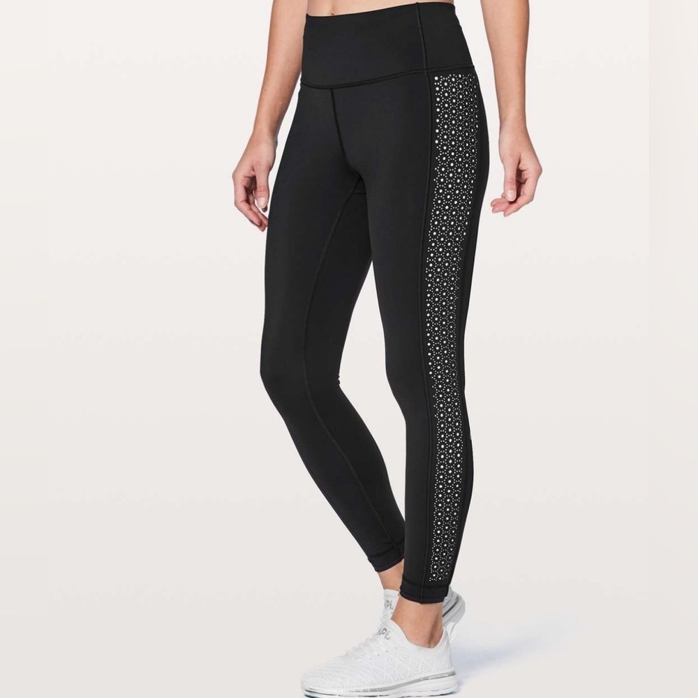 Lululemon Colour Me Quick 7/8 Tight 25" Nulux Black / White